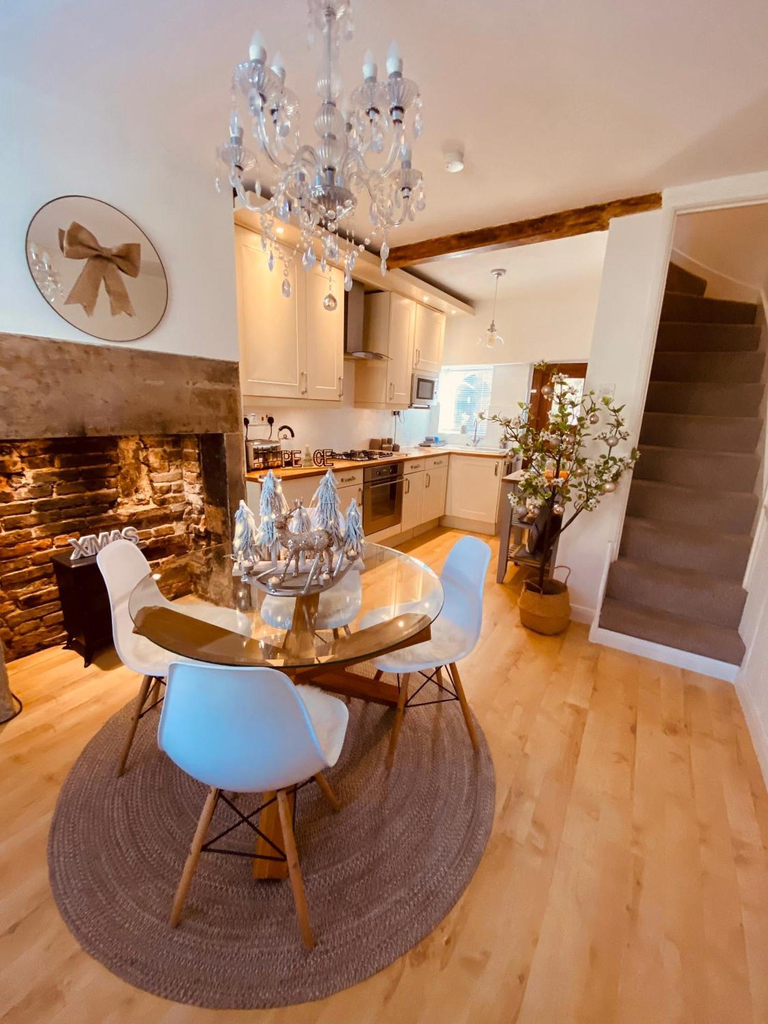 The Tenth House, Grade II Listed Georgian Town House, Wirksworth, Derbyshire, Peak District Cottage, Sleeps 4 Exterior foto